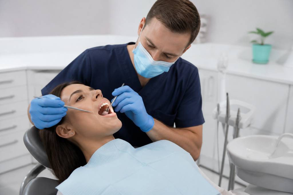 Dentiste tenerife : comment choisir le bon professionnel pour vos soins dentaires