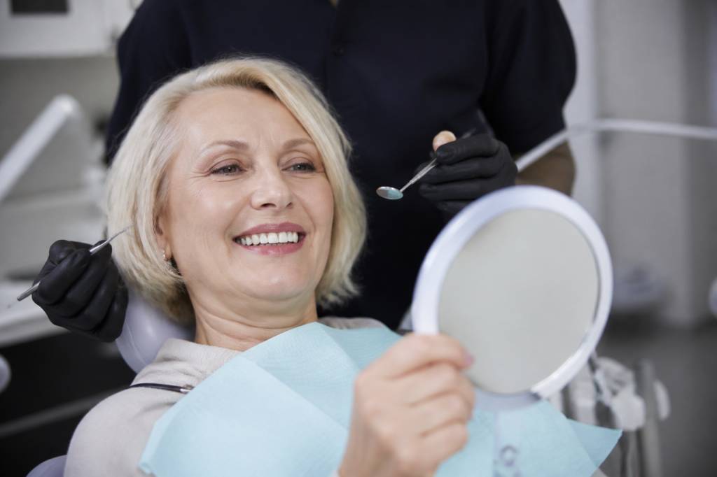All-on six : une solution fixe pour remplacer toutes les dents manquantes